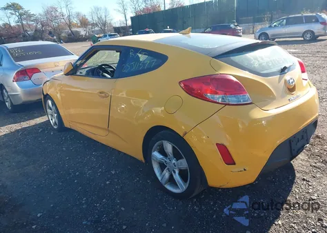 2012 Hyundai Veloster Base W/Black z USA, uszkodzony, nr VIN KMHTC6AD1CU046678